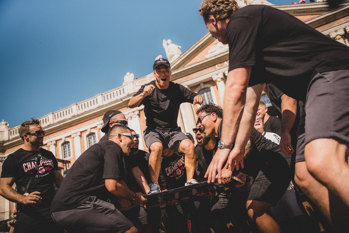 Célébration au Capitole - Champions 2025