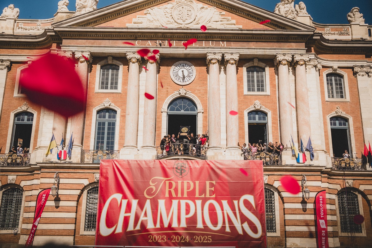 Célébration au Capitole - Champions 2025