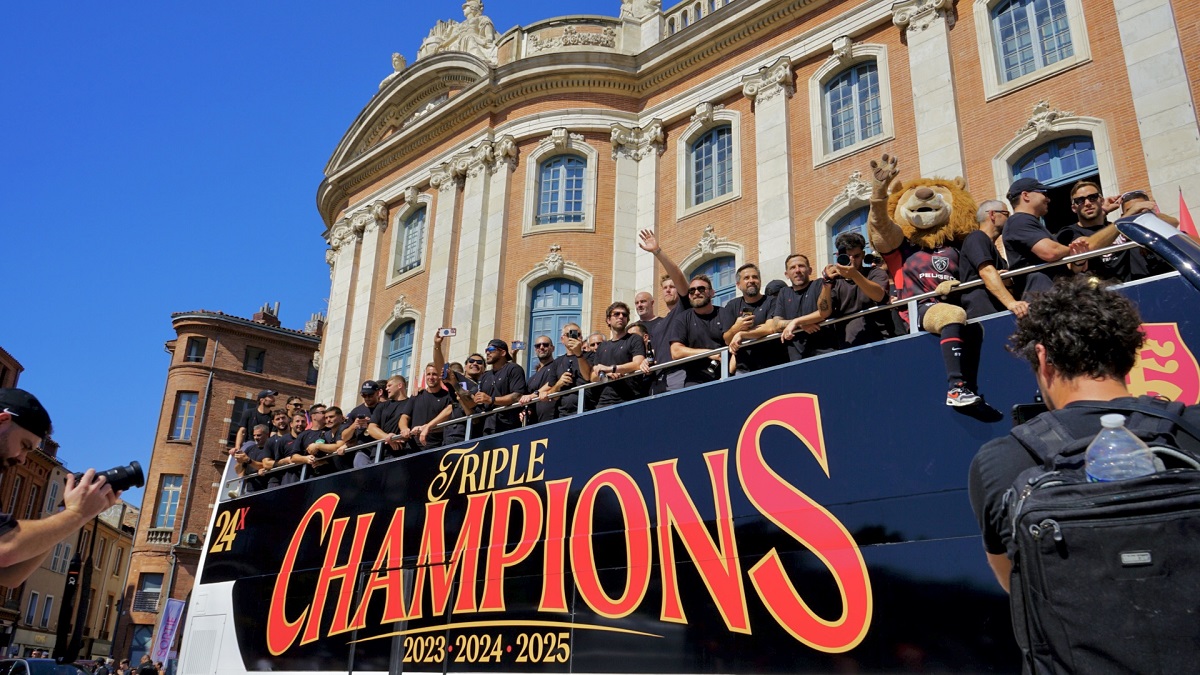 Célébration au Capitole - Champions 2025