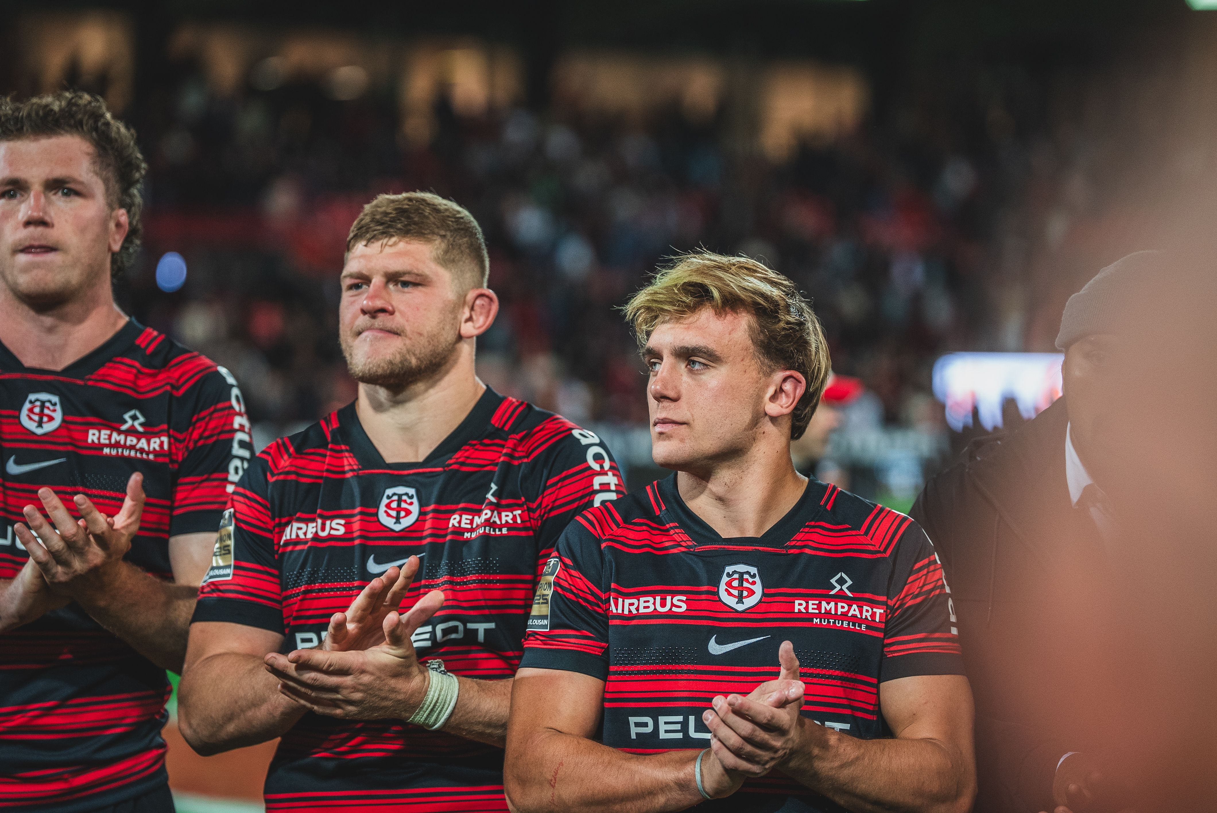 Paul Costes qui applaudit après un match
