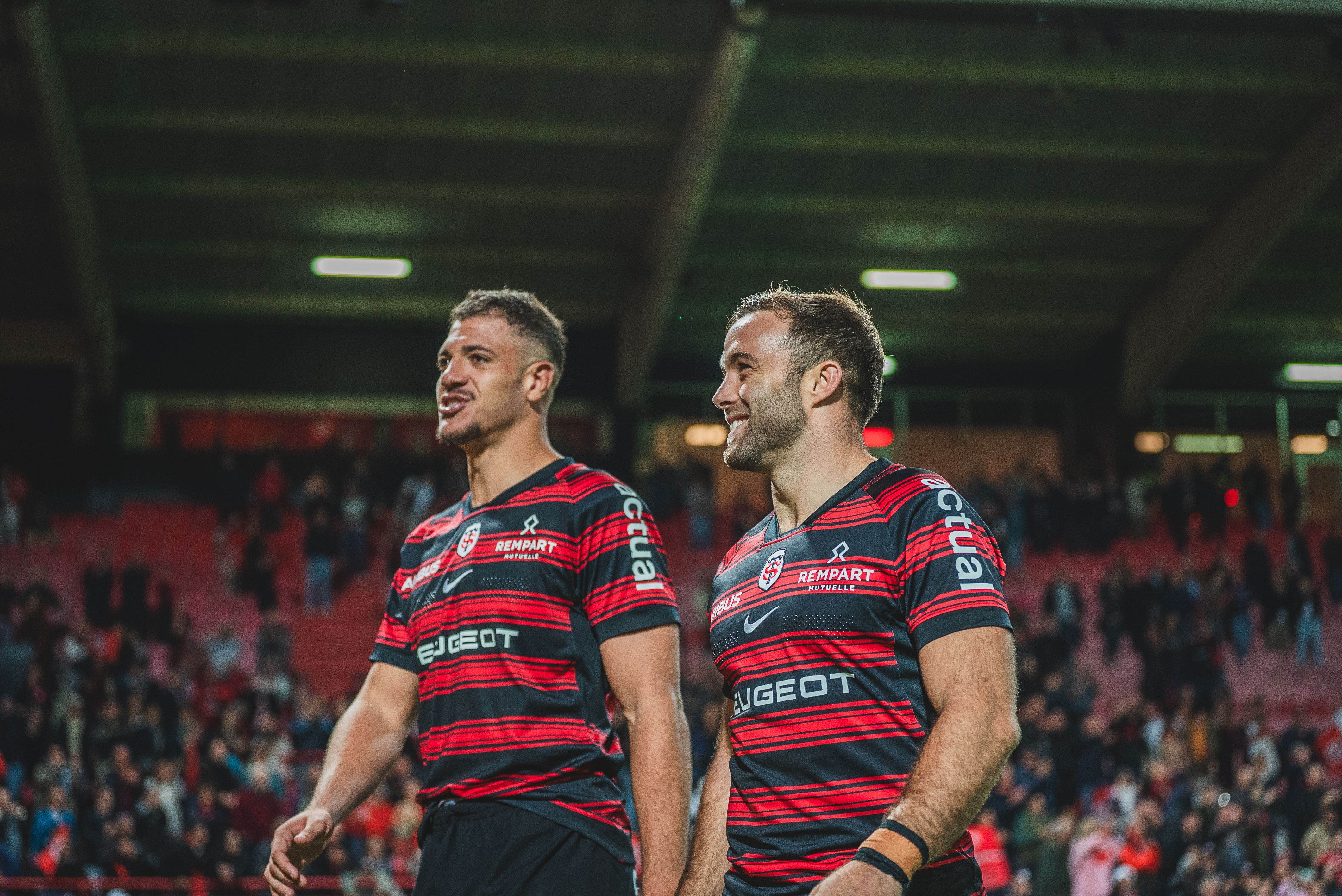 Paul Graou et Théo Ntamack qui sourient