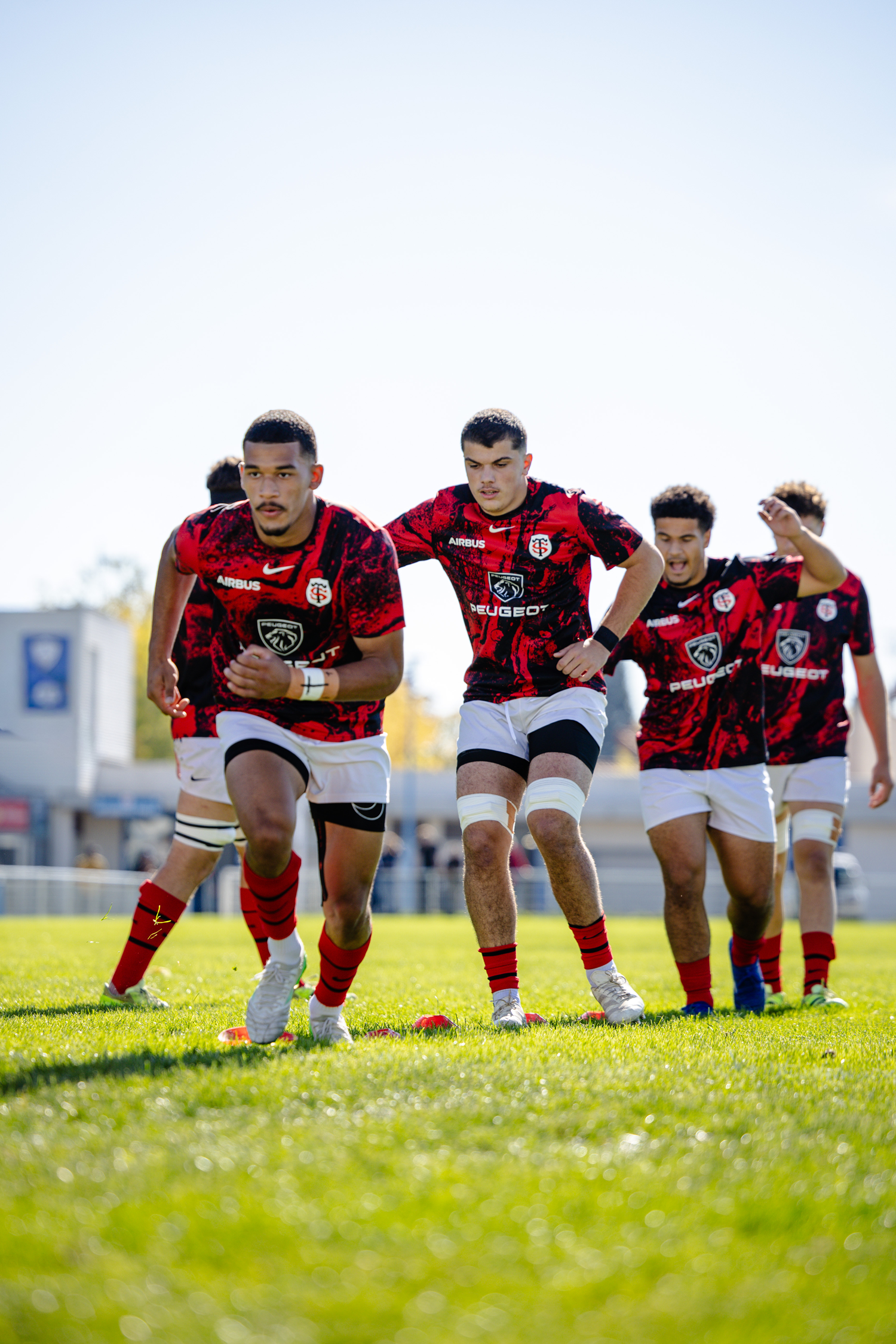 Joueurs espoirs en action lors du match Colomiers - Stade Toulousain