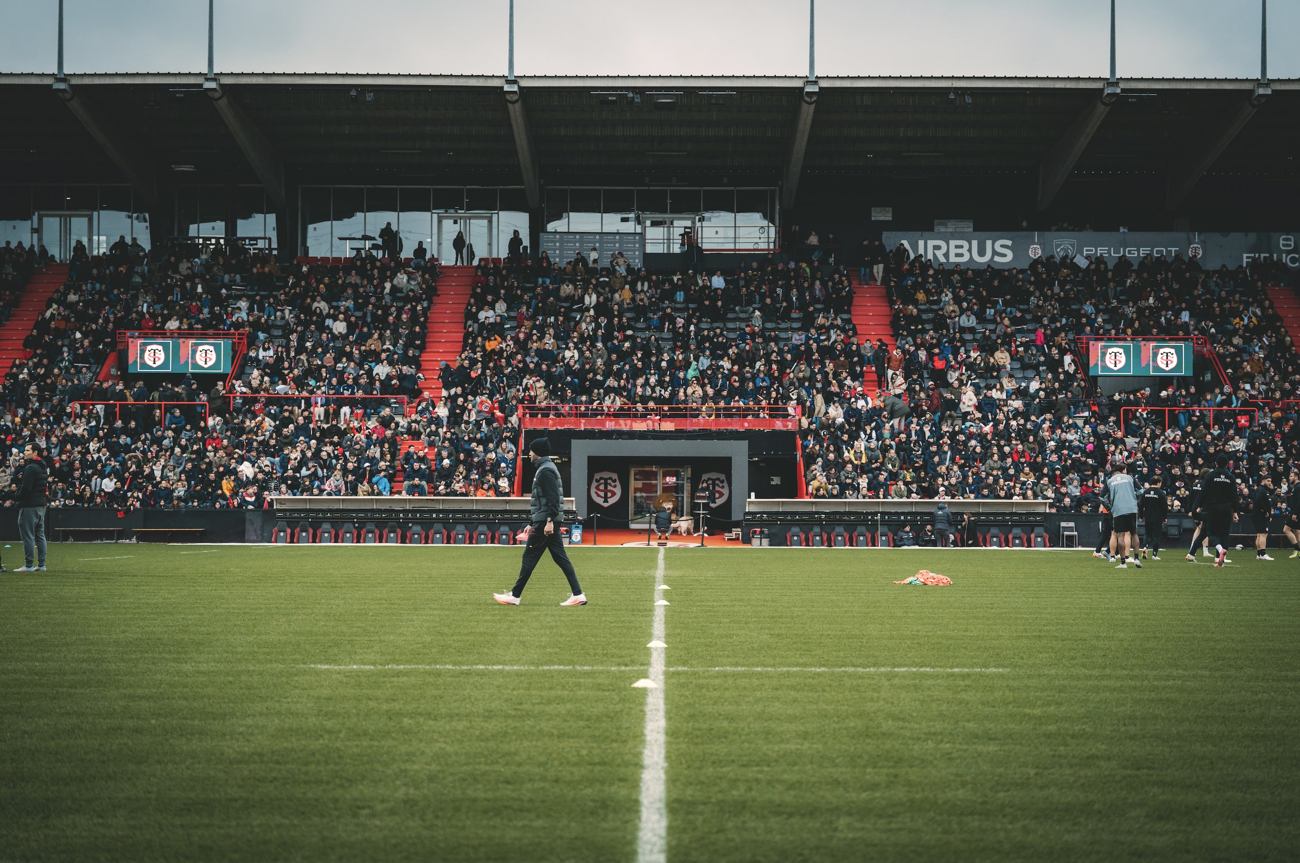 Tribune d'Ernest Wallon pleine durant l'entraînement ouvert 25/26