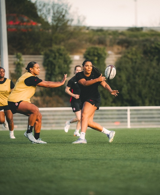 Ambre MWAYEMBE joueuse du Stade Toulousain en action