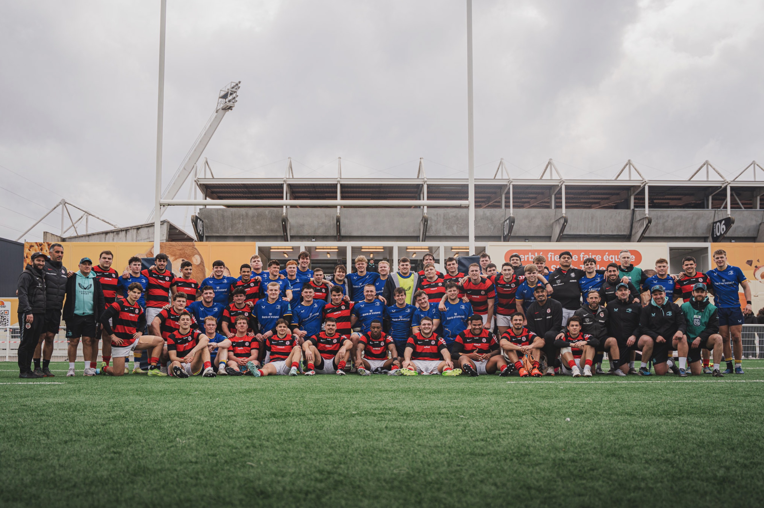 Photo de groupe après le match amical face au Leinster 25/26