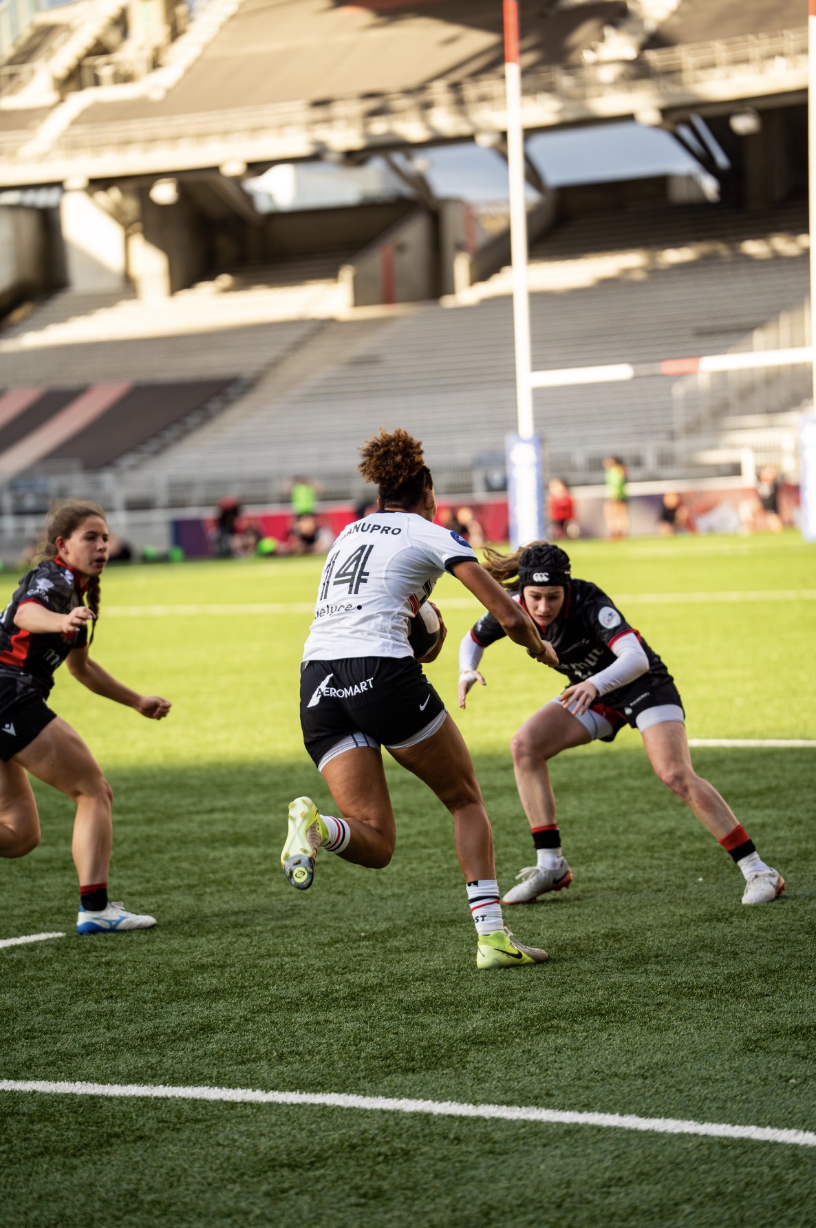 Kelly Arbey face au LOU